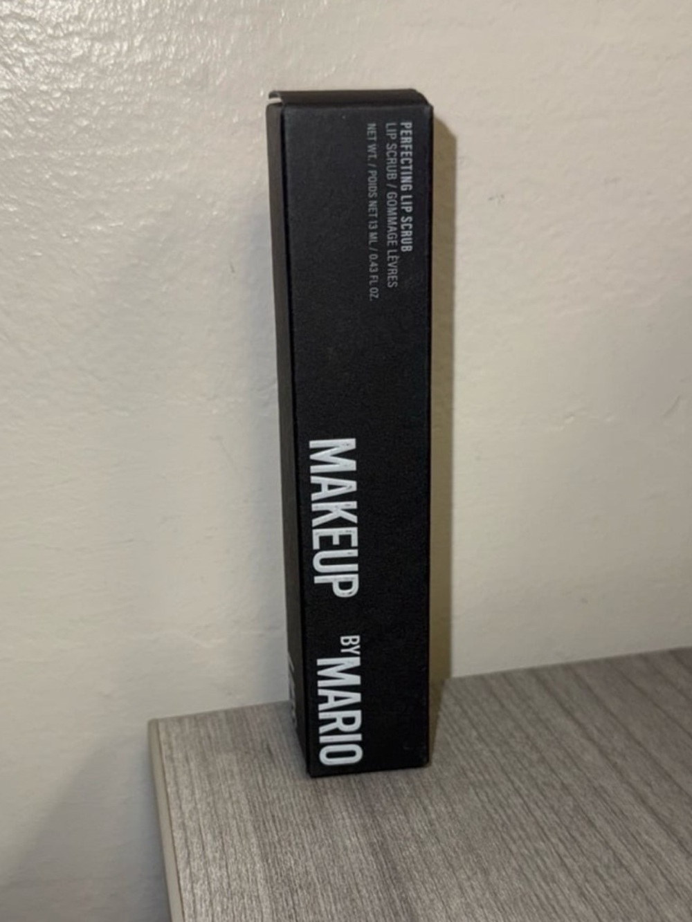 Makeup By Mario Perfecting Lip Scrub